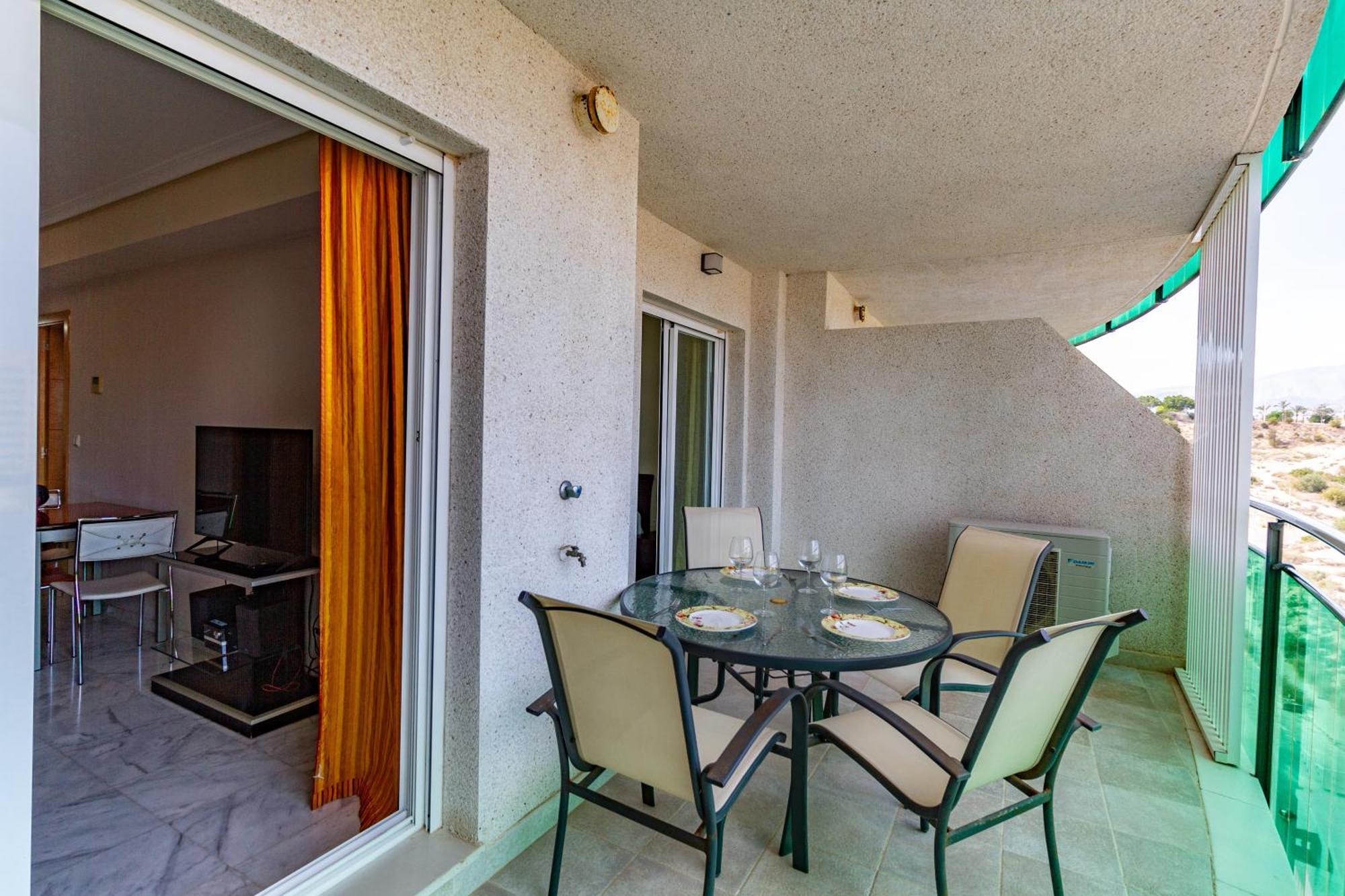 Vilapark With Pool, Free Parking, Terrace, Apartamento Benidorm
